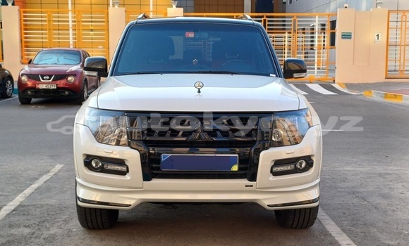 Buy Used Mitsubishi Pajero White Car in Bishkek in Bishkek Buy Used Mitsubishi Pajero White Car in Bishkek in Bishkek
