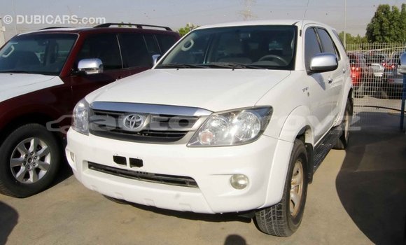Buy Import Toyota Fortuner White Car in Import - Dubai in Batken Buy Import Toyota Fortuner White Car in Import - Dubai in Batken