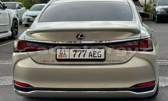 Buy Used Lexus ES Black Car in Balykchy in Issyk-Kul Buy Used Lexus ES Black Car in Balykchy in Issyk-Kul