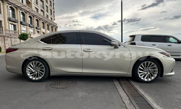 Buy Used Lexus ES Black Car in Balykchy in Issyk-Kul Buy Used Lexus ES Black Car in Balykchy in Issyk-Kul