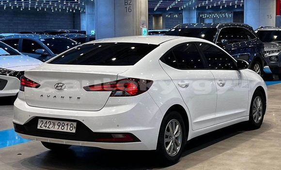 Buy Used Hyundai Avante White Car in Ala Buka in Jalal-Abad Buy Used Hyundai Avante White Car in Ala Buka in Jalal-Abad