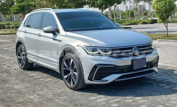 Buy Used Volkswagen Tiguan Silver Car in Bishkek in Bishkek Buy Used Volkswagen Tiguan Silver Car in Bishkek in Bishkek