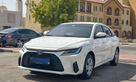 Buy Used Toyota Yaris White Car in Bishkek in Bishkek Buy Used Toyota Yaris White Car in Bishkek in Bishkek