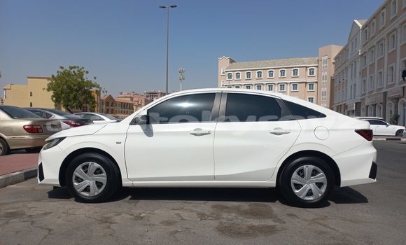 Buy Used Toyota Yaris White Car in Bishkek in Bishkek Buy Used Toyota Yaris White Car in Bishkek in Bishkek