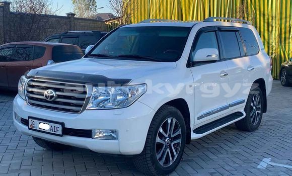 Buy Used Toyota Land Cruiser White Car in At–Bashi in Naryn Buy Used Toyota Land Cruiser White Car in At–Bashi in Naryn