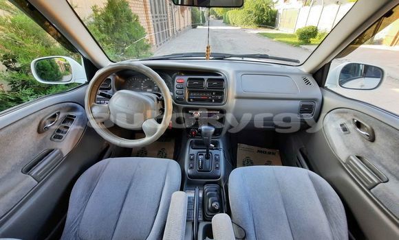 Buy Used Suzuki Grand Vitara White Car in Ananyevo in Issyk-Kul Buy Used Suzuki Grand Vitara White Car in Ananyevo in Issyk-Kul