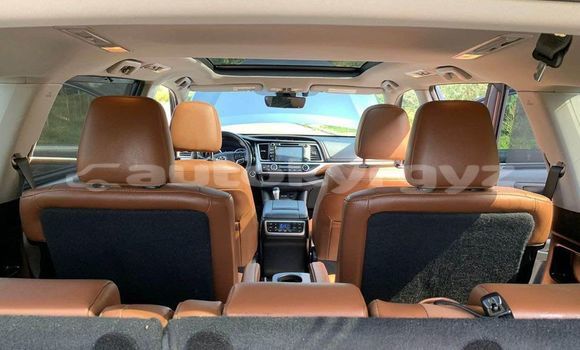 Buy Used Toyota Highlander Other Car in Balykchy in Issyk-Kul Buy Used Toyota Highlander Other Car in Balykchy in Issyk-Kul