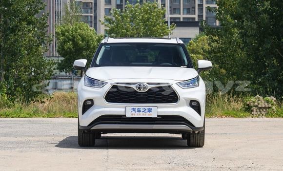 Buy New Toyota Highlander White Car in Bishkek in Bishkek Buy New Toyota Highlander White Car in Bishkek in Bishkek