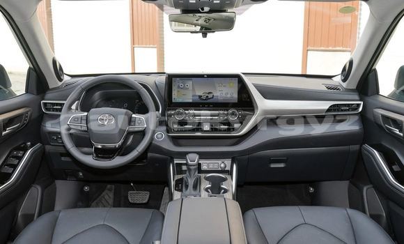 Buy New Toyota Highlander White Car in Bishkek in Bishkek Buy New Toyota Highlander White Car in Bishkek in Bishkek