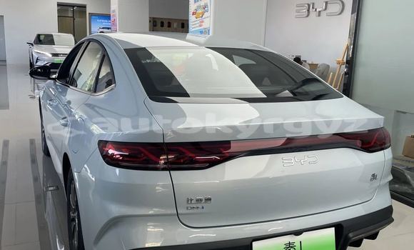 Buy New BYD F5 Silver Car in Bishkek in Bishkek Buy New BYD F5 Silver Car in Bishkek in Bishkek