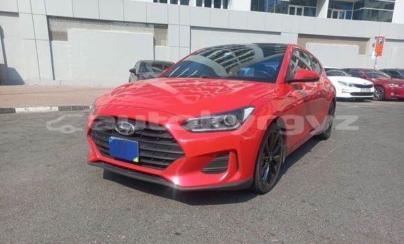Buy Used Hyundai Veloster Red Car in Bishkek in Bishkek Buy Used Hyundai Veloster Red Car in Bishkek in Bishkek