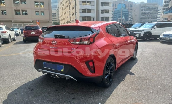 Buy Used Hyundai Veloster Red Car in Bishkek in Bishkek Buy Used Hyundai Veloster Red Car in Bishkek in Bishkek