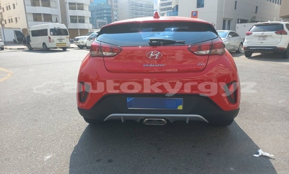 Buy Used Hyundai Veloster Red Car in Bishkek in Bishkek Buy Used Hyundai Veloster Red Car in Bishkek in Bishkek