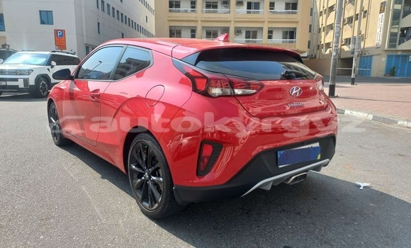 Buy Used Hyundai Veloster Red Car in Bishkek in Bishkek Buy Used Hyundai Veloster Red Car in Bishkek in Bishkek