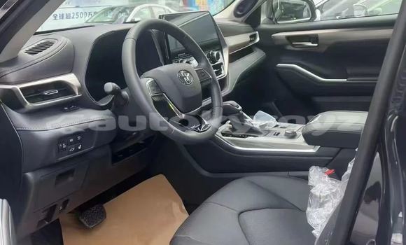 Buy New Toyota Highlander Black Car in Bishkek in Bishkek Buy New Toyota Highlander Black Car in Bishkek in Bishkek