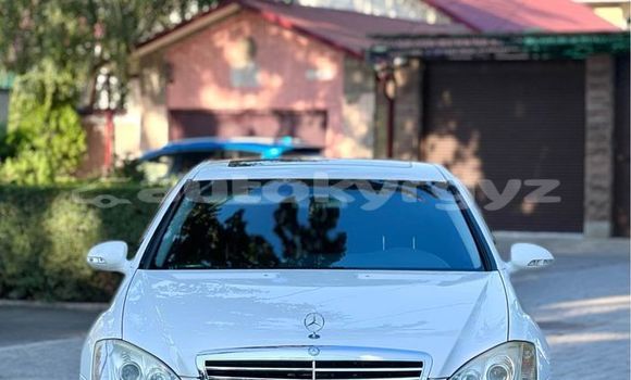 Buy Used Mercedes-Benz W123 White Car in Ananyevo in Issyk-Kul Buy Used Mercedes-Benz W123 White Car in Ananyevo in Issyk-Kul