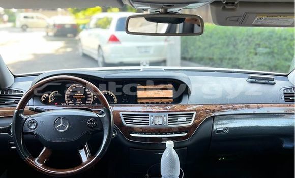 Buy Used Mercedes-Benz W123 White Car in Ananyevo in Issyk-Kul Buy Used Mercedes-Benz W123 White Car in Ananyevo in Issyk-Kul