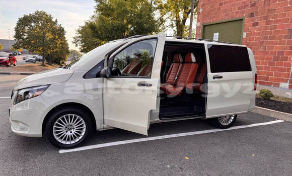 Buy Used Mercedes-Benz Vito White Car in Bishkek in Bishkek Buy Used Mercedes-Benz Vito White Car in Bishkek in Bishkek