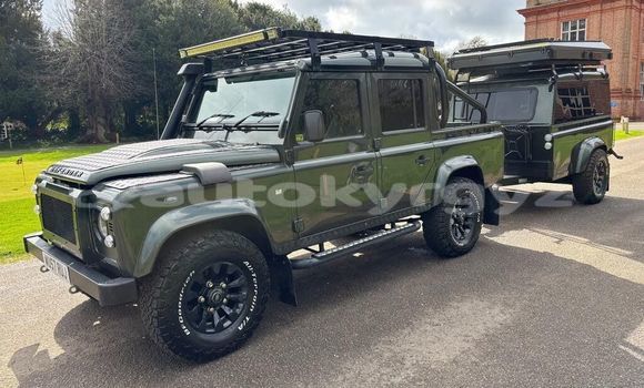 Buy Used Land Rover Defender Green Car in Bishkek in Bishkek Buy Used Land Rover Defender Green Car in Bishkek in Bishkek