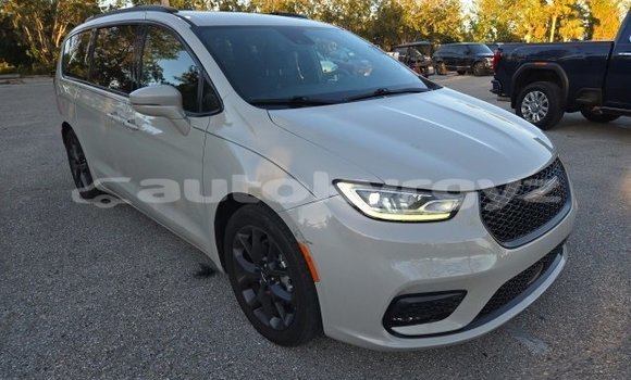 Buy Used Chrysler Pacifica White Car in Bishkek in Bishkek Buy Used Chrysler Pacifica White Car in Bishkek in Bishkek