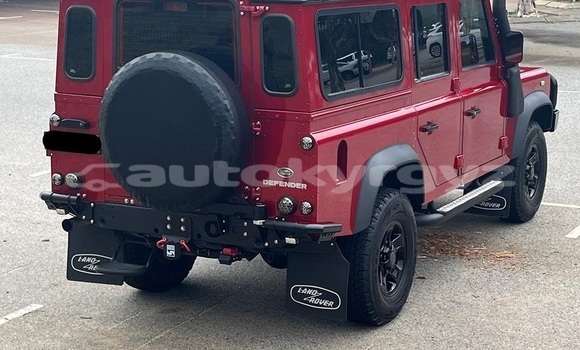 Buy Used Land Rover Defender Red Car in Barskoon in Issyk-Kul Buy Used Land Rover Defender Red Car in Barskoon in Issyk-Kul
