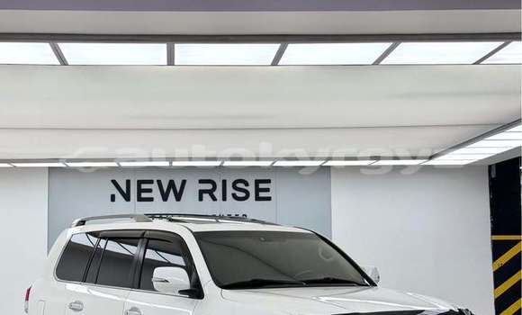 Buy Used Lexus LX White Car in Bishkek in Bishkek Buy Used Lexus LX White Car in Bishkek in Bishkek