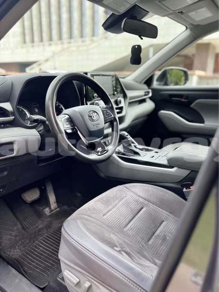 Big with watermark toyota highlander bishkek bishkek 5362