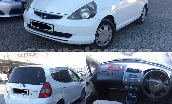 Buy Used Honda FIT White Car in Bishkek in Bishkek Buy Used Honda FIT White Car in Bishkek in Bishkek
