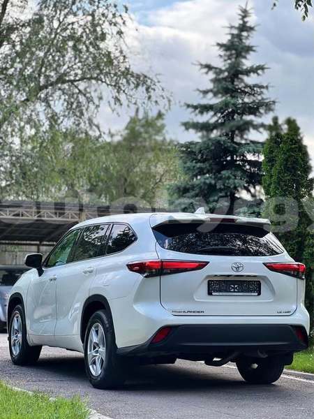 Big with watermark toyota highlander bishkek bishkek 5369