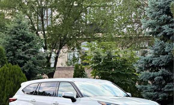 Buy Used Toyota Highlander White Car in Bishkek in Bishkek Buy Used Toyota Highlander White Car in Bishkek in Bishkek