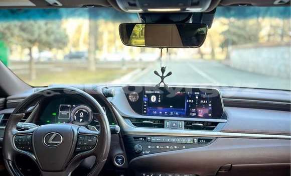 Buy Used Lexus ES White Car in Bishkek in Bishkek Buy Used Lexus ES White Car in Bishkek in Bishkek