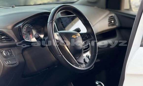 Buy Used Chevrolet Spark White Car in Bishkek in Bishkek Buy Used Chevrolet Spark White Car in Bishkek in Bishkek
