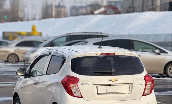 Buy Used Chevrolet Spark White Car in Bishkek in Bishkek Buy Used Chevrolet Spark White Car in Bishkek in Bishkek