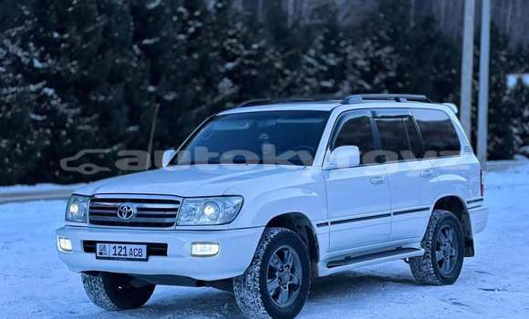 Buy Used Toyota Land Cruiser Prado White Car in Bishkek in Bishkek