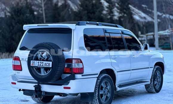 Buy Used Toyota Land Cruiser Prado White Car in Bishkek in Bishkek Buy Used Toyota Land Cruiser Prado White Car in Bishkek in Bishkek
