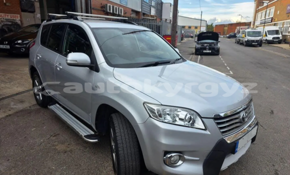 Buy Used Toyota RAV4 White Car in Bishkek in Bishkek