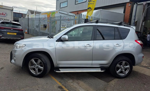 Buy Used Toyota RAV4 White Car in Bishkek in Bishkek Buy Used Toyota RAV4 White Car in Bishkek in Bishkek
