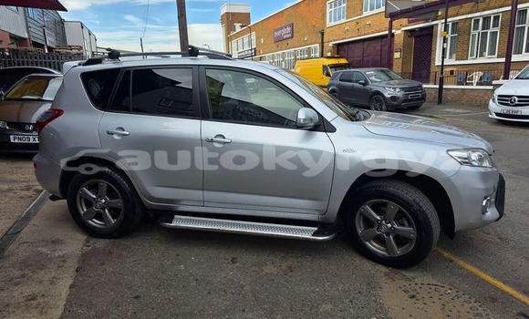Buy Used Toyota RAV4 White Car in Bishkek in Bishkek Buy Used Toyota RAV4 White Car in Bishkek in Bishkek