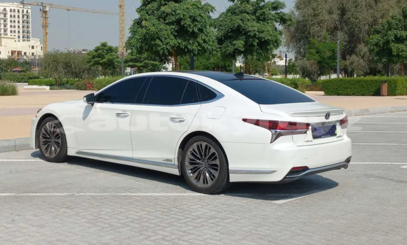 Buy Used Lexus LS White Car in Bishkek in Bishkek Buy Used Lexus LS White Car in Bishkek in Bishkek