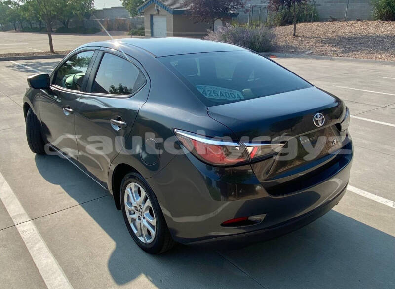 Big with watermark toyota yaris bishkek bishkek 5460