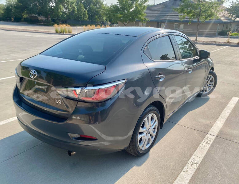 Big with watermark toyota yaris bishkek bishkek 5460