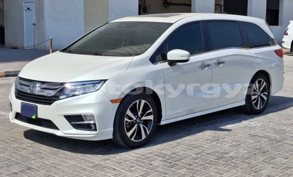 Buy Used Honda Odyssey White Car in Bishkek in Bishkek