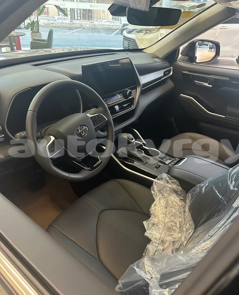 Big with watermark toyota highlander bishkek bishkek 5507