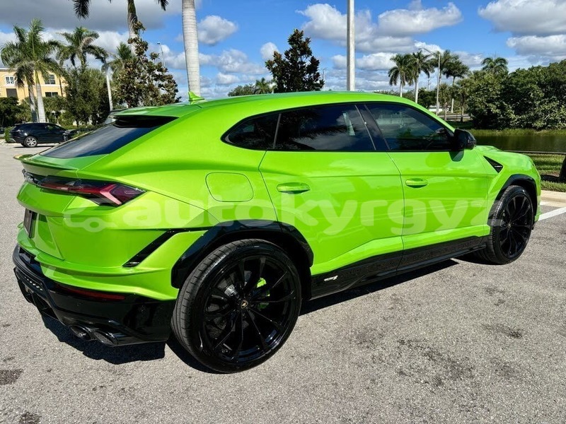 Big with watermark lamborghini urus issyk kul barskoon 5508