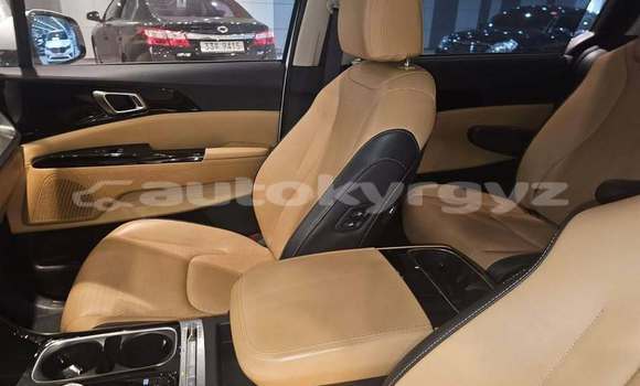 Buy Used Kia Carnival White Car in Bishkek in Bishkek Buy Used Kia Carnival White Car in Bishkek in Bishkek