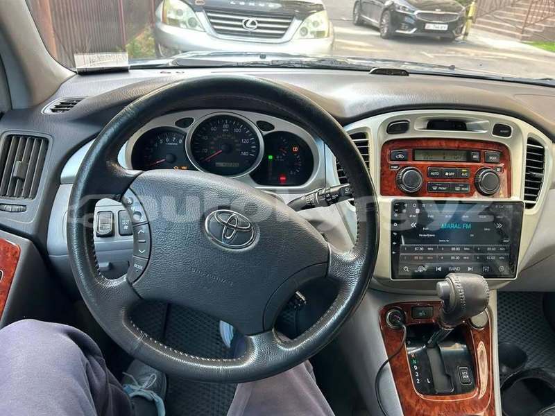 Big with watermark toyota highlander bishkek bishkek 5524