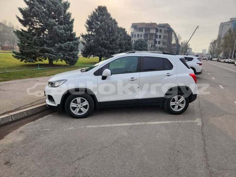 Big with watermark chevrolet tracker bishkek bishkek 5530