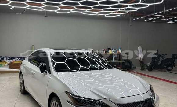 Buy Used Lexus ES White Car in Bishkek in Bishkek Buy Used Lexus ES White Car in Bishkek in Bishkek