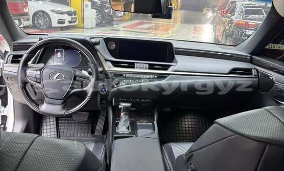 Buy Used Lexus ES White Car in Bishkek in Bishkek Buy Used Lexus ES White Car in Bishkek in Bishkek