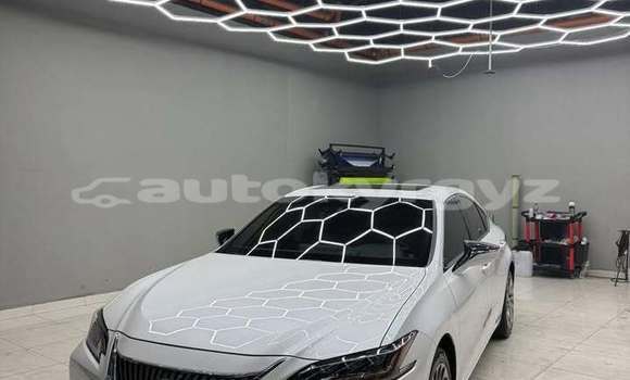 Buy Used Lexus ES White Car in Bishkek in Bishkek Buy Used Lexus ES White Car in Bishkek in Bishkek